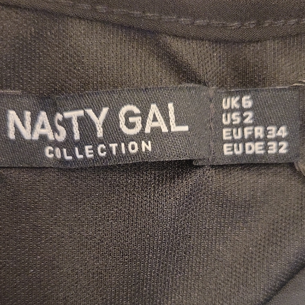 Nasty Gal Silver & Navy Sequin Colorblock Mini Skirt,  Sz 2 - Picture 11 of 12